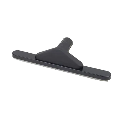 Flat plastic nozzle with squeegee insert